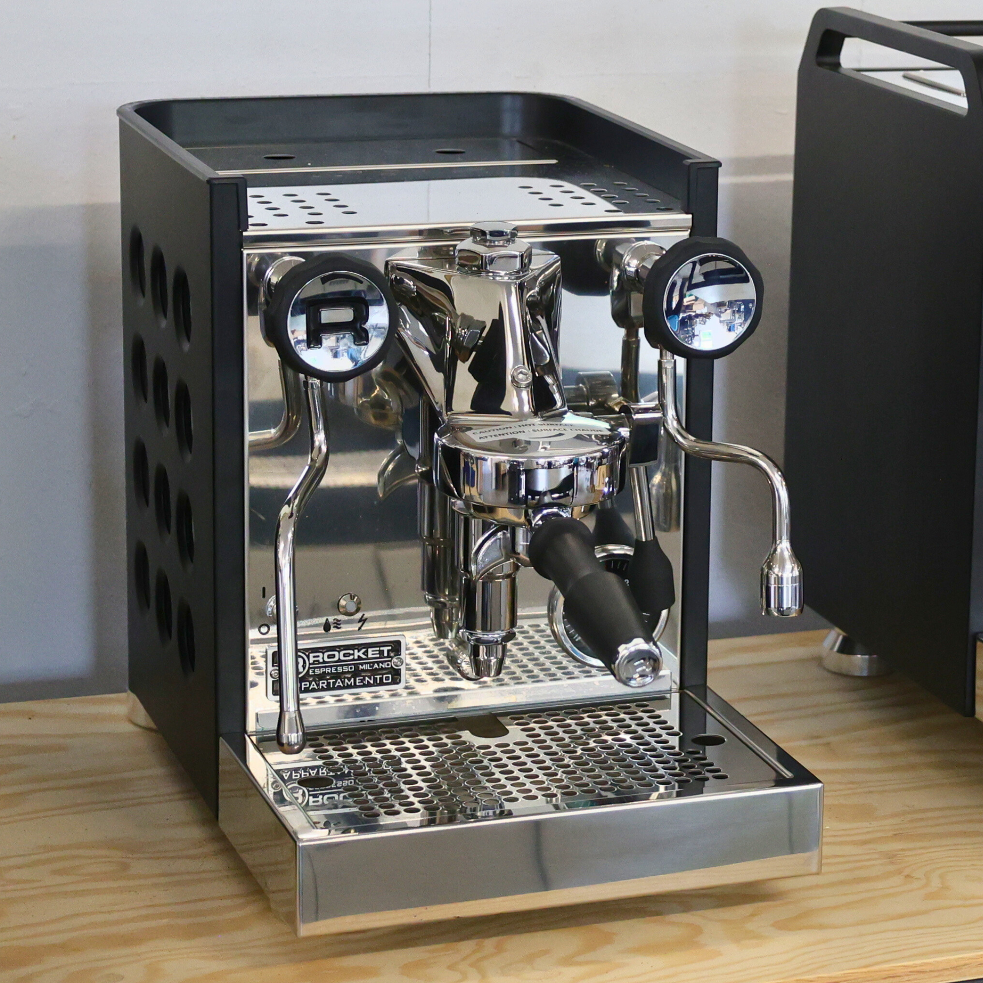 Rocket Espresso Appartamento TCA - New Black/Black – PRO Espresso